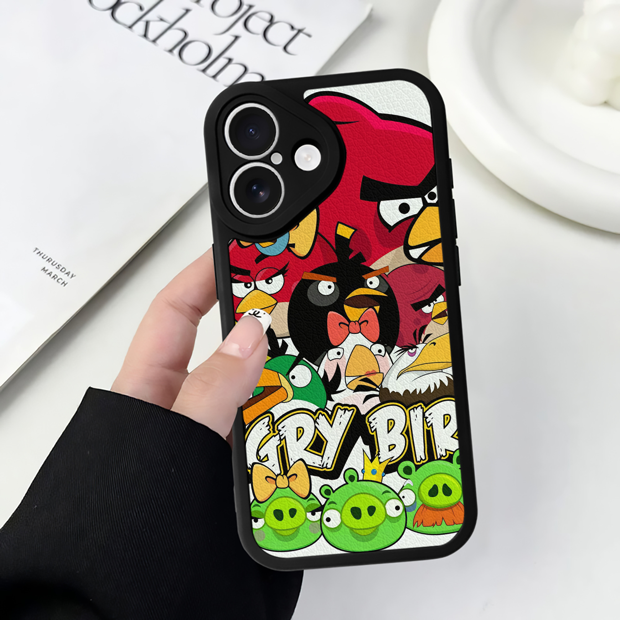 （画像用） Angry Birds アングリーバード 【iPhone 16シリーズ対応】シリコンスマホケース（レザー調） 材質：シリコン